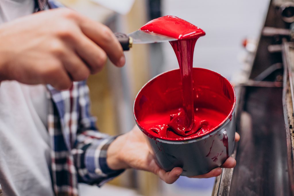 laboratorio di produzione di vernici industriali personalizzate